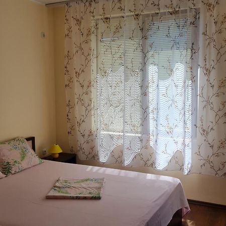 Apartment Lazur By The Sea Ravda Kültér fotó