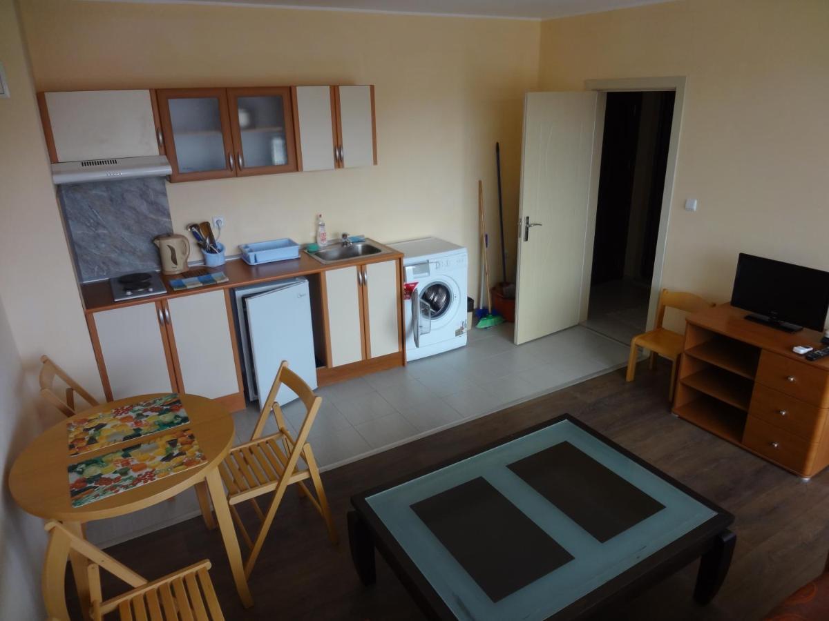 Apartment Lazur By The Sea Ravda Kültér fotó